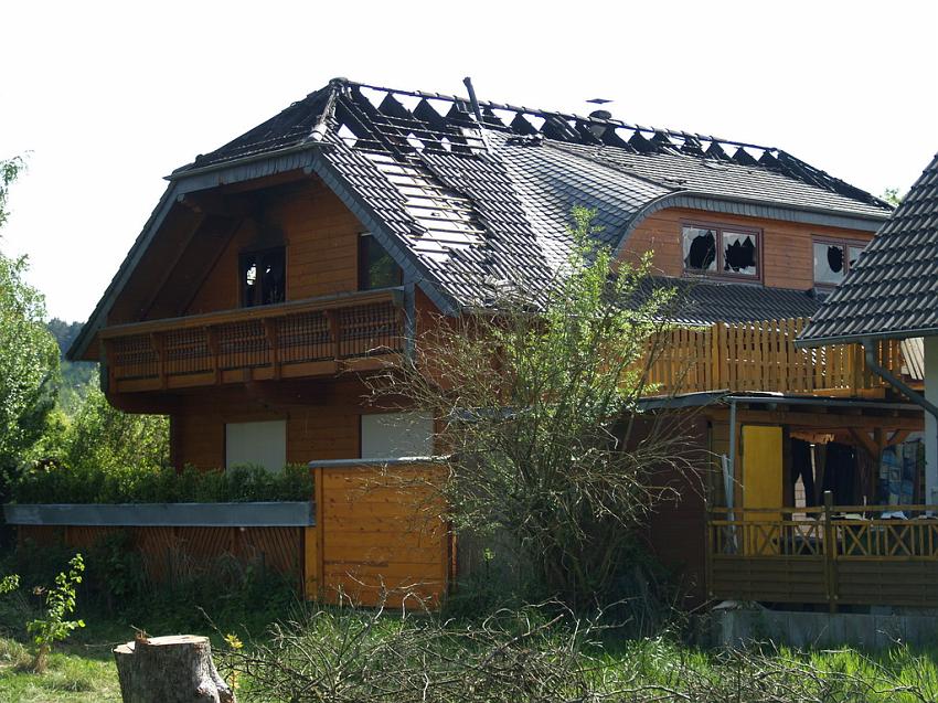 Holzhaus abgebrannt Lohmar Donrath P01.JPG